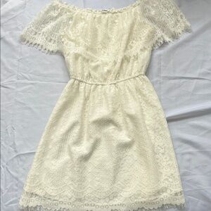 BB Dakota White Lace Dress XS off the shoulder